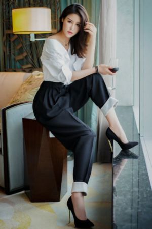 丰满的峰乳喷奶水视频_蓝光完整版观看